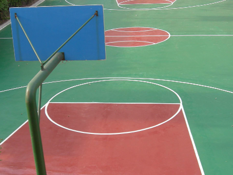 河北球场翻新地面是一个涉及